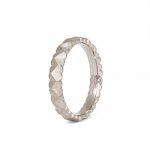 Schmaler Weißgold-Ring aus der Kollektion Herzblatt