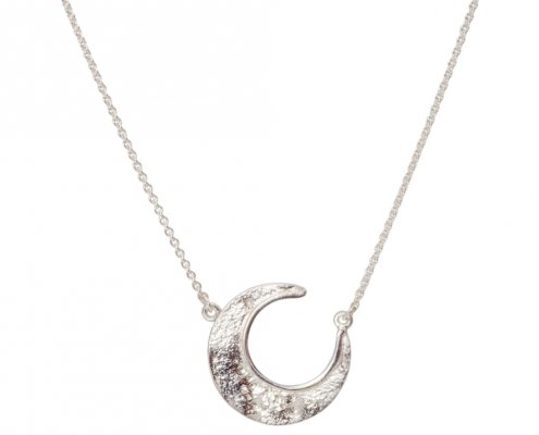 Zarte Collier-Kette aus Silber mit Mondsichel als Anhänger